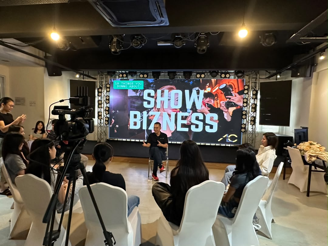 Intimate sharing session with a small circle of guests and video recording at Dreamlive Event Space Puchong
